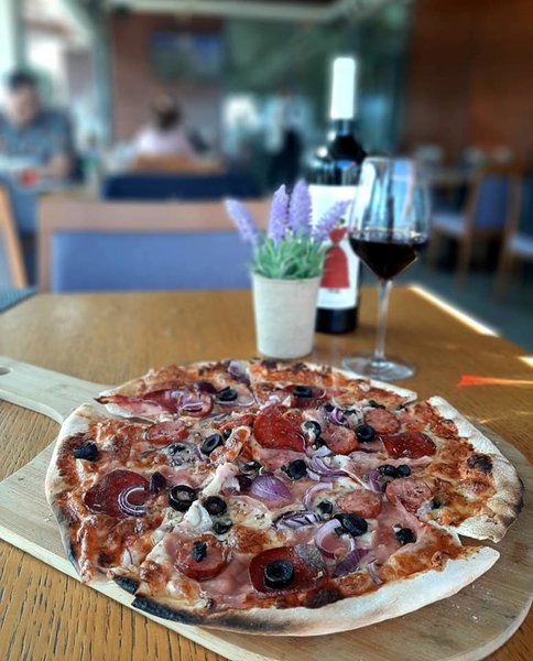 Restaurant Pit Stop Grill