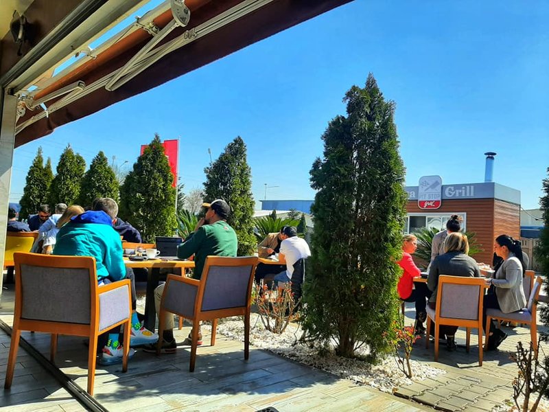 Restaurant Pit Stop Grill